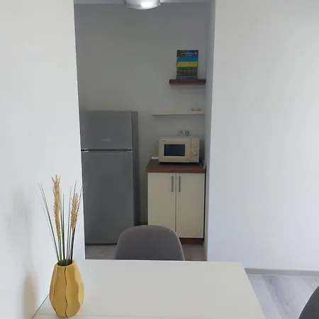 Gemuetliche Erdgeschossferienwohnung Mit Balkon Apartment Barbat na Rabu