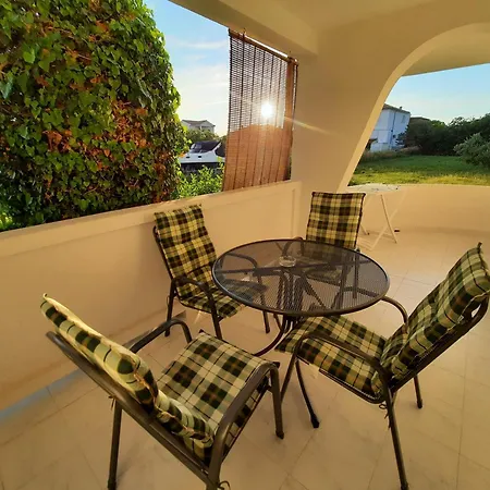 Gemuetliche Erdgeschossferienwohnung Mit Balkon